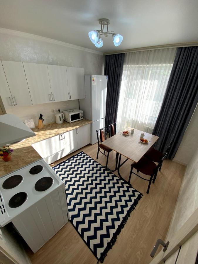 Medinahotelkz, #3, До Арбата 15 Мин Пешком, Halal Almaty Eksteriør billede